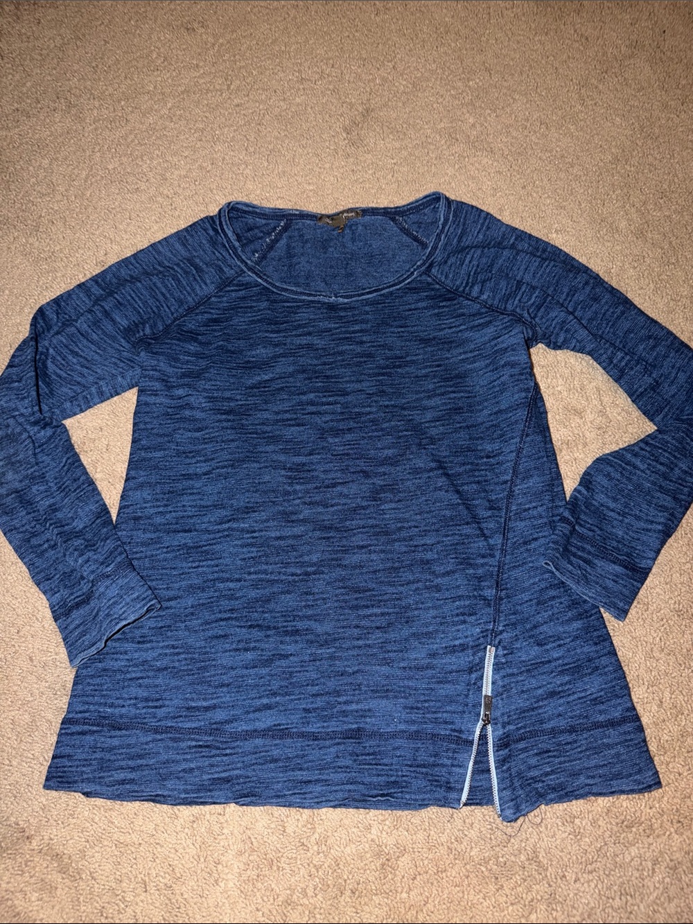 Tommy Bahama ladies size medium, scoop neck, long sleeve top